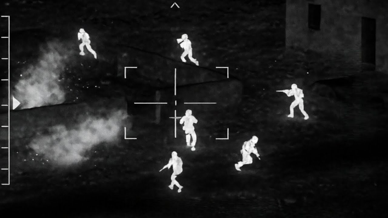 Apache Attack Helicopter Destroys Insurgent Squad with 30mm Cannon
