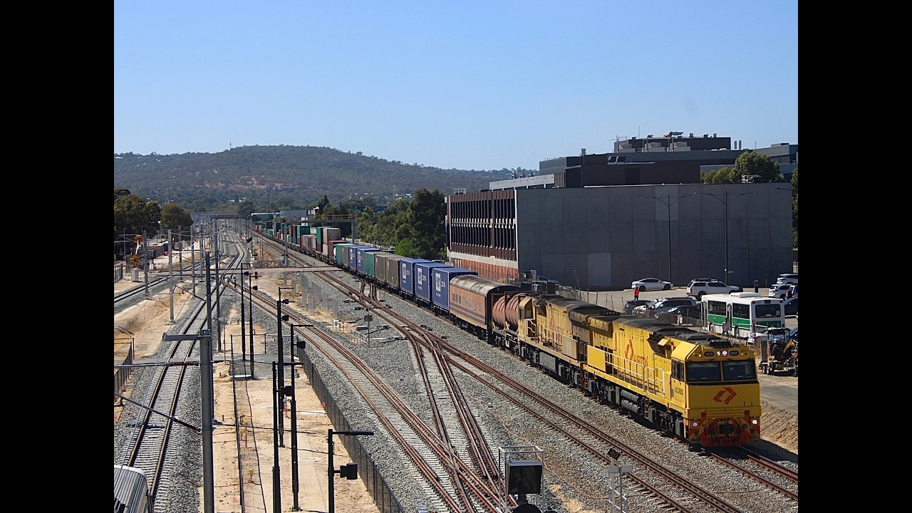 At Midland station for the opening of the New station, with passing ACD6052 & 6051 on 5MP1
