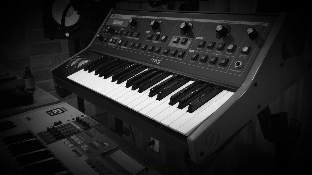 Moog Bass - Only 1 (Ariana Grande)