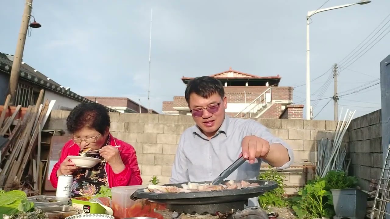 휴무날 고향집에 와  엄니와 고기한점^^