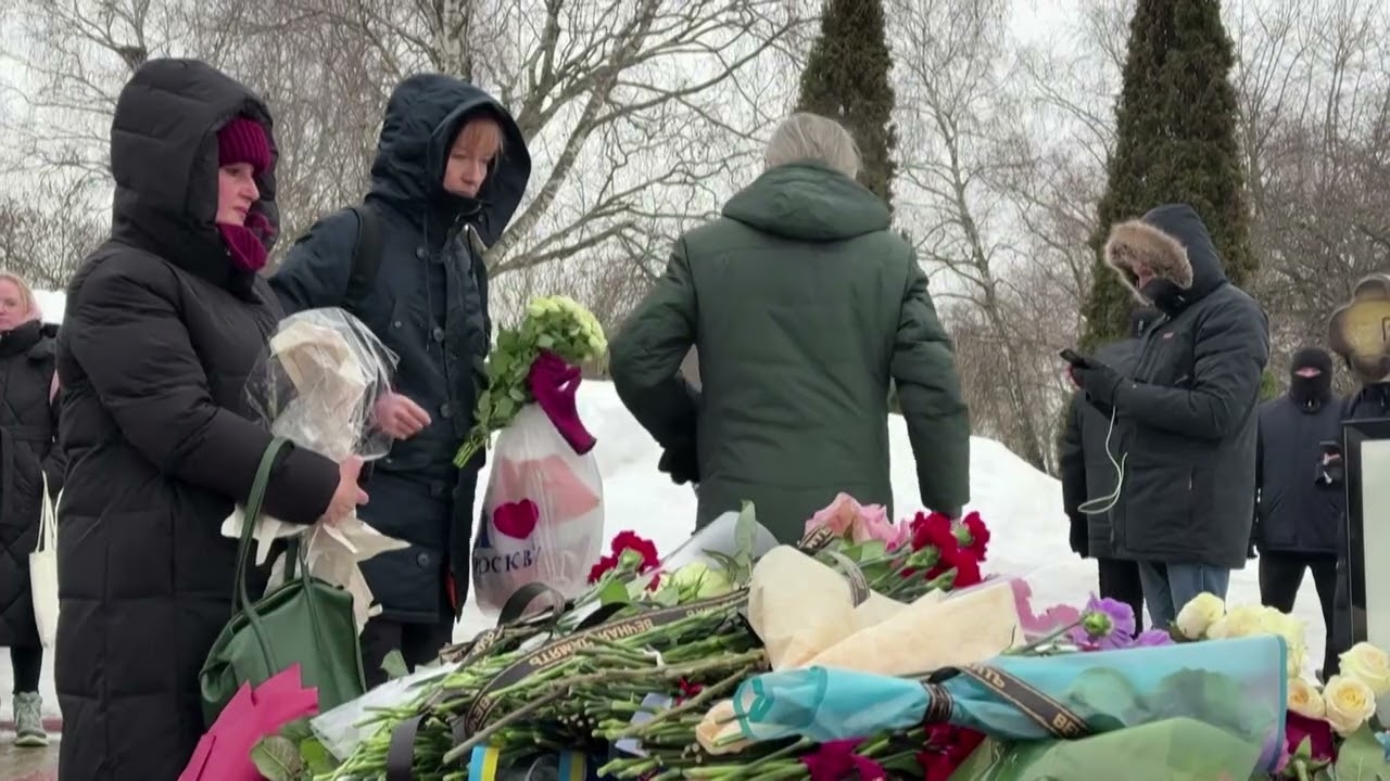 Mama lui Navalnîi cere „dreptate” după ce europenii afirmă că acesta a murit în urma unei otrăviri