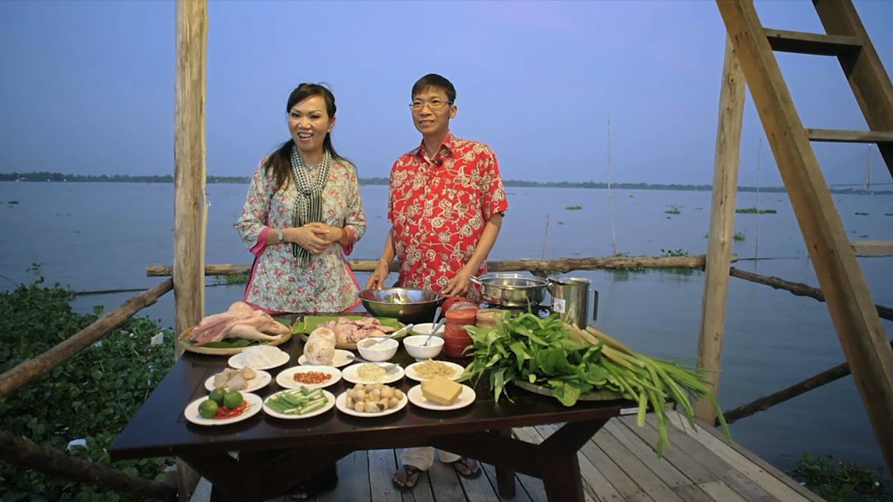 Chủ Nhân Quán Thành Giao chia sẽ cách nấu Vịt Nấu Chao nổi tiếng tại Cần Thơ