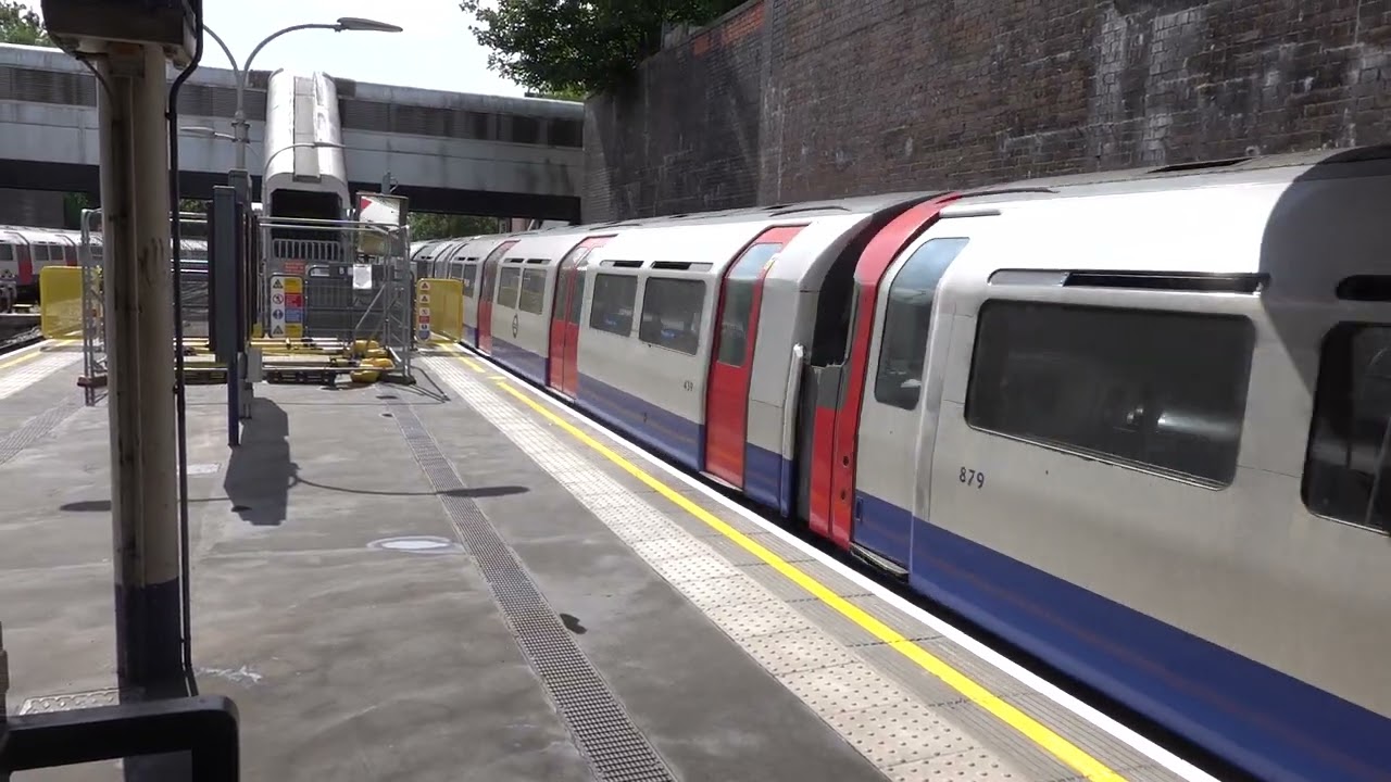 C0146 Piccadilly Line / Arnos Grove : 1973 Tube Stock.....27/8/25