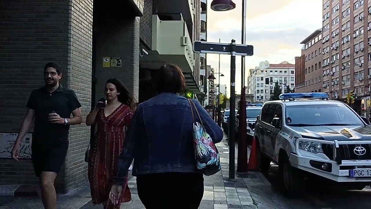 Zaragoza Walk🇪🇦- C.del Condé de Aranda,Grand Via & Parque Grande José Antonio Labordeta-22 Sept 2023