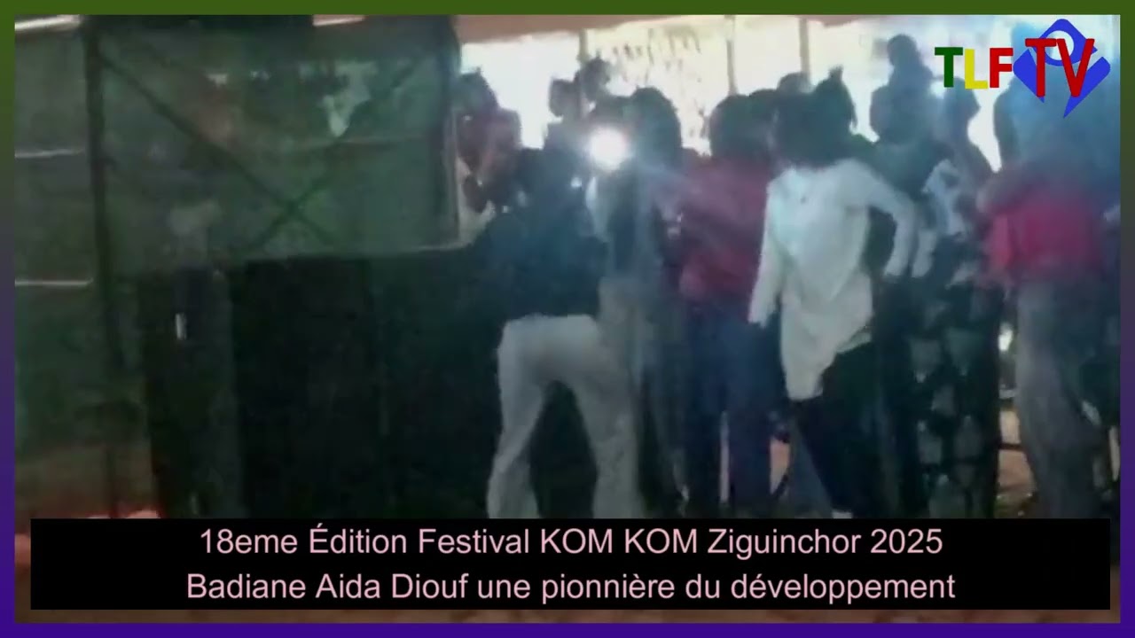 18eme Édition Festival KOM KOM Ziguinchor 2025 Foire riche en couleurs et créativité à la place Bamb