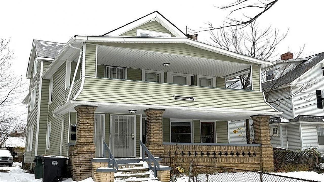 1887 LAMPSON ROAD, CLEVELAND, OH Presented by Leilani Bowersock.
