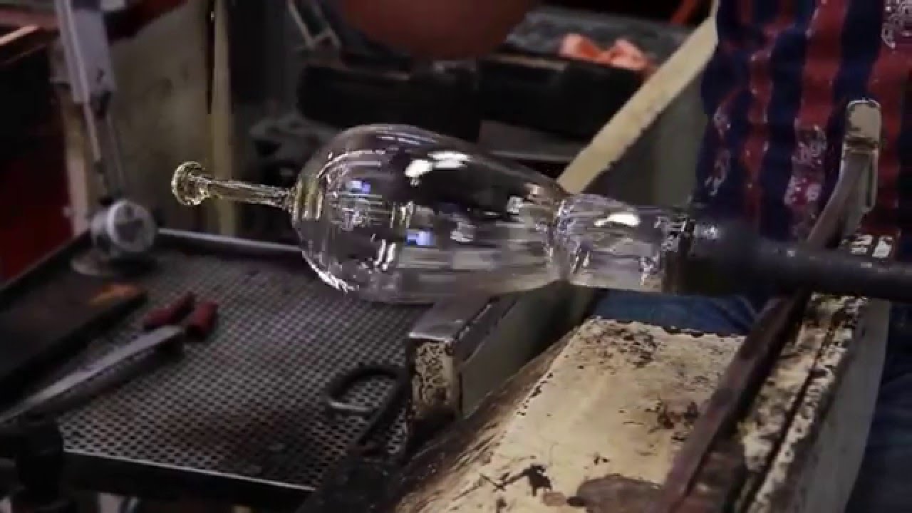 The making of Saint-Louis' Twist 1586 collection