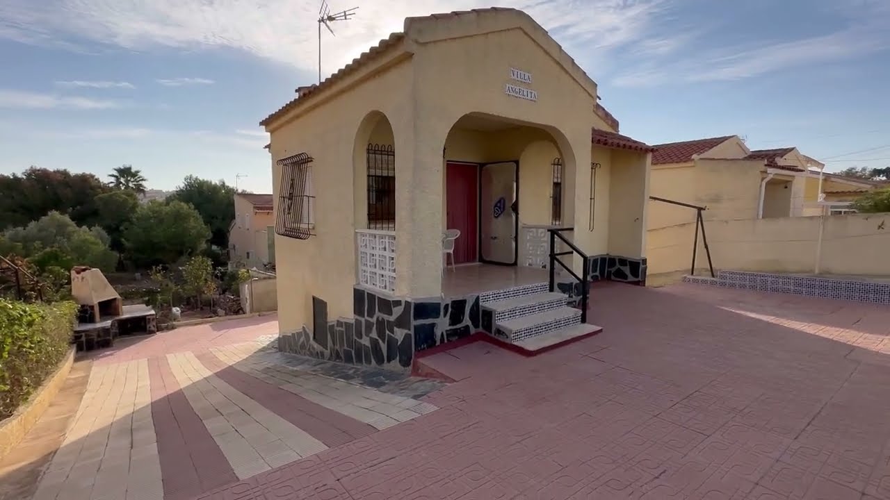 😍NICE DETACHED VILLA JUST 5KM FROM THE SEA🌊🌴!!!! SP4394 PRICE 155.000€