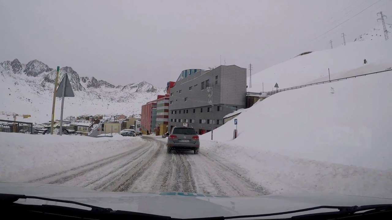 LLegando al pas de la casa.(andorra)