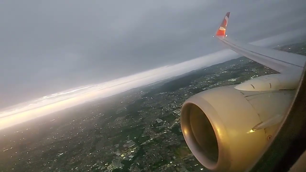 Decolagem ao amanhecer - Aeroporto Salgado Filho -  Porto Alegre - RS @voegol 