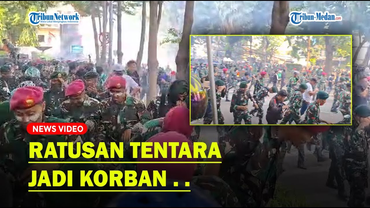 TENTARA Kocar-kacir Kena Tembakan Gas Air Mata Brimob