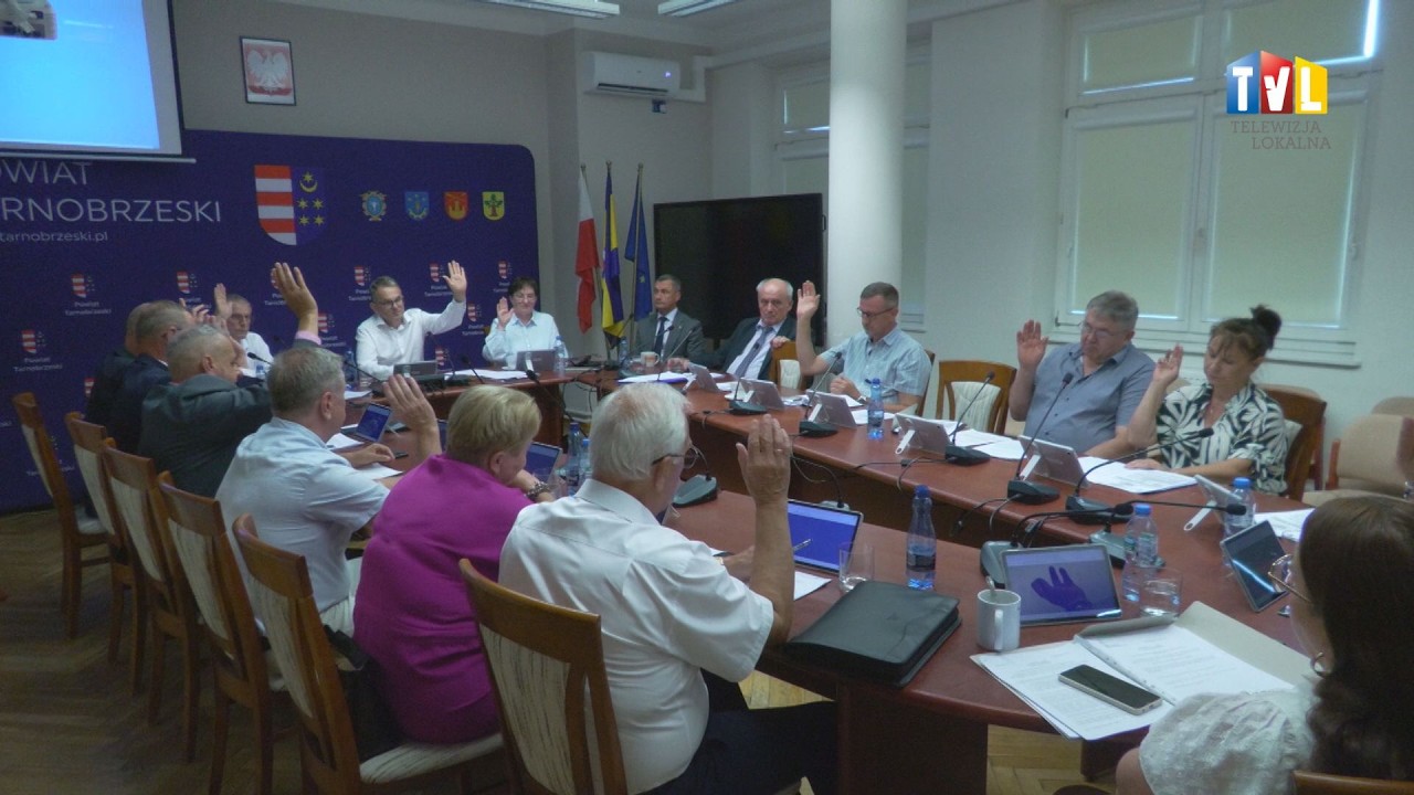 2026.06.25 - POWIAT Z ABSOLUTORIUM I WOTUM ZAUFANIA