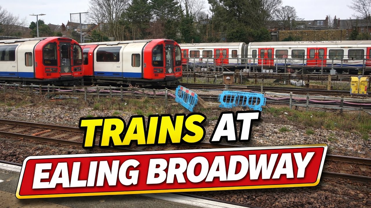 Central Line, District Line, Elizabeth Line & GWR Services at Ealing Broadway | inc. DC Rail 60055 