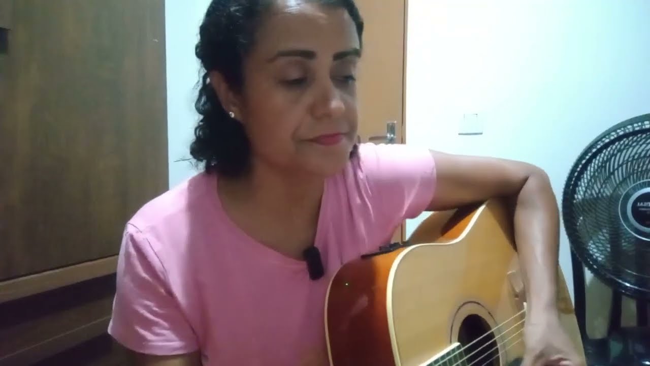 Vamos louvar a Deus 🙏🙌📖#adorando  #emcasa♨️🎸🎤🌺