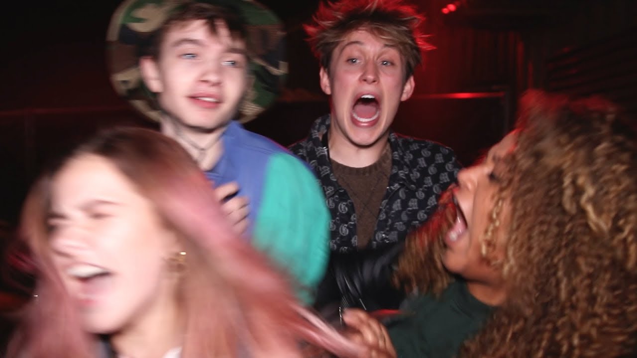 DOOR ENGSTE SPOOKHUIS MET JADE, JESSE EN QUIN!