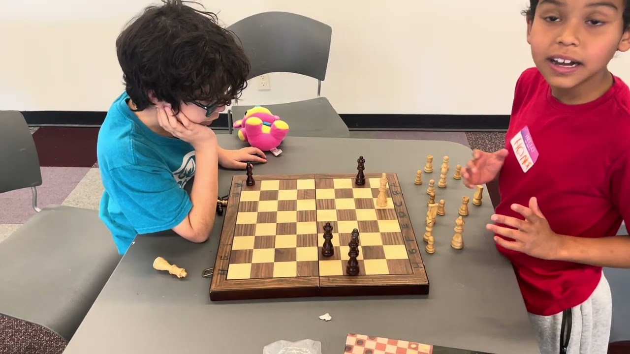 Cute chess game blue10 red8