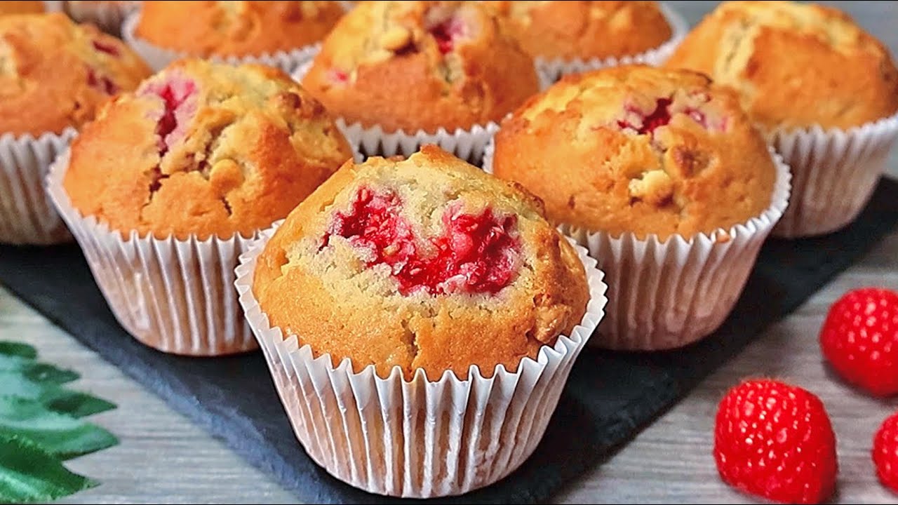 Самые вкусные и простые в приготовлении маффины с малиной и белым шоколадом! Супер мягкий и пушистый