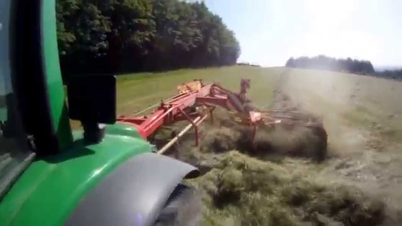 Landwirte im Einsatz: Lohnunternehmen Vonberg Heu Schwaden mit John Deere 6630