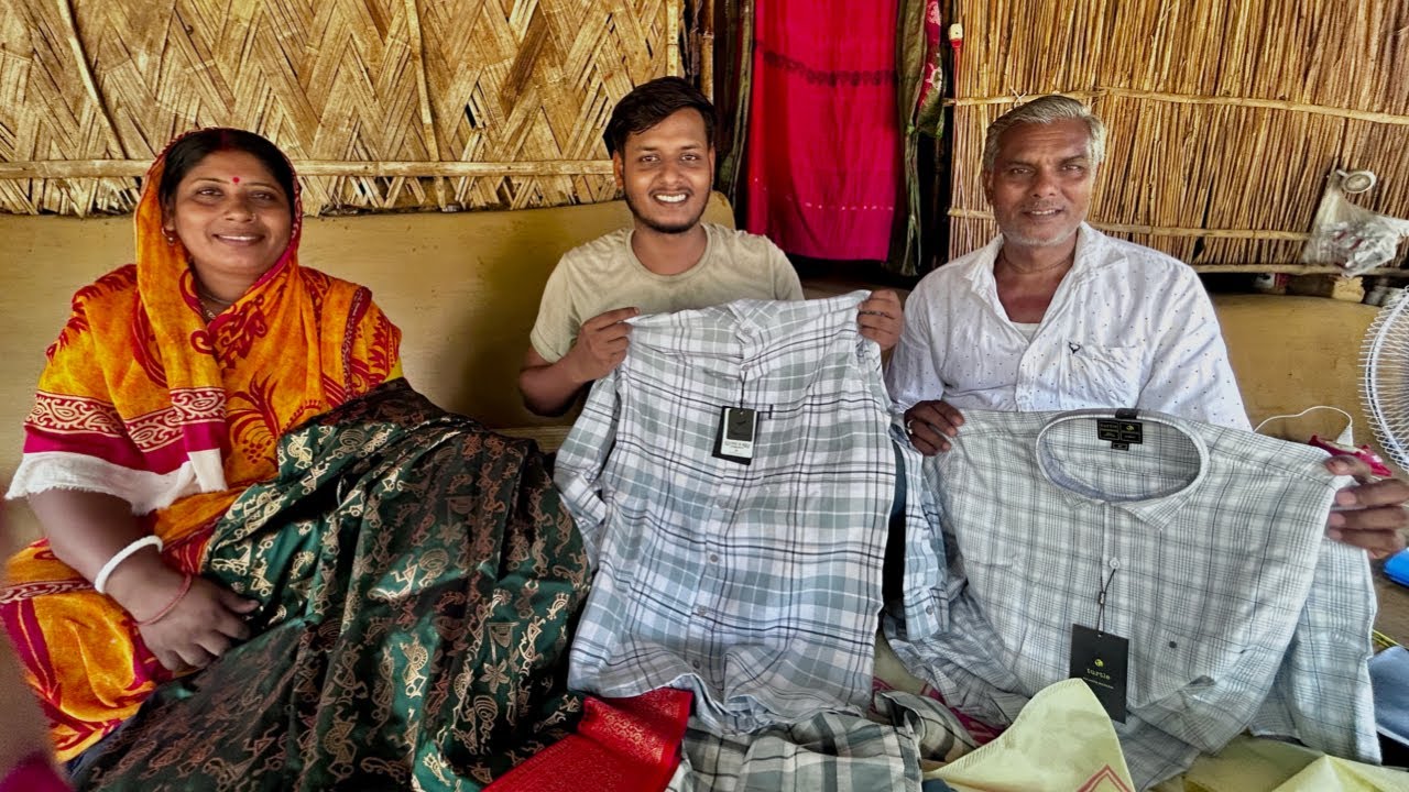 পুজোর কেনাকাটা আর সন্ধ্যায় বাড়িতে তিননাথের মেলা।।