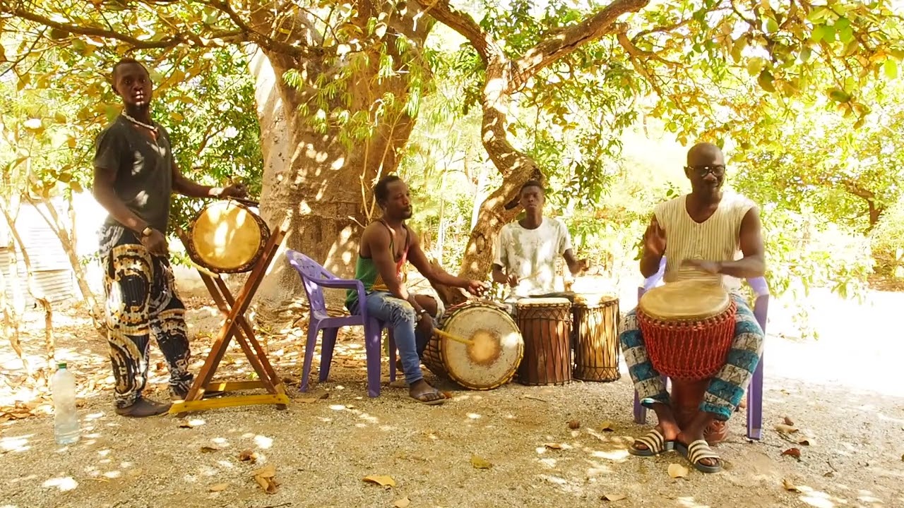 Djembe lessons Master SIPA 1/5 - Africa West Coast - Guinea Conakry - Barraculandiang