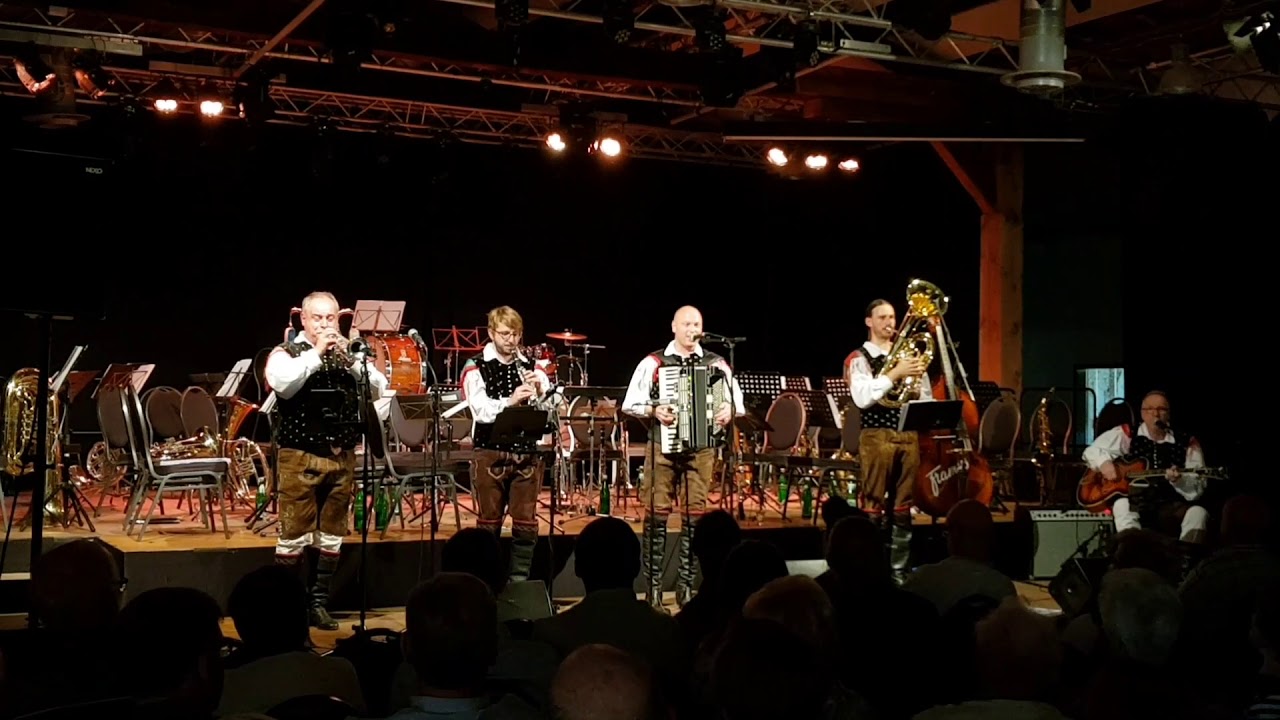Mit Polka durch die Welt ,s polko v svet. Oberkrainer