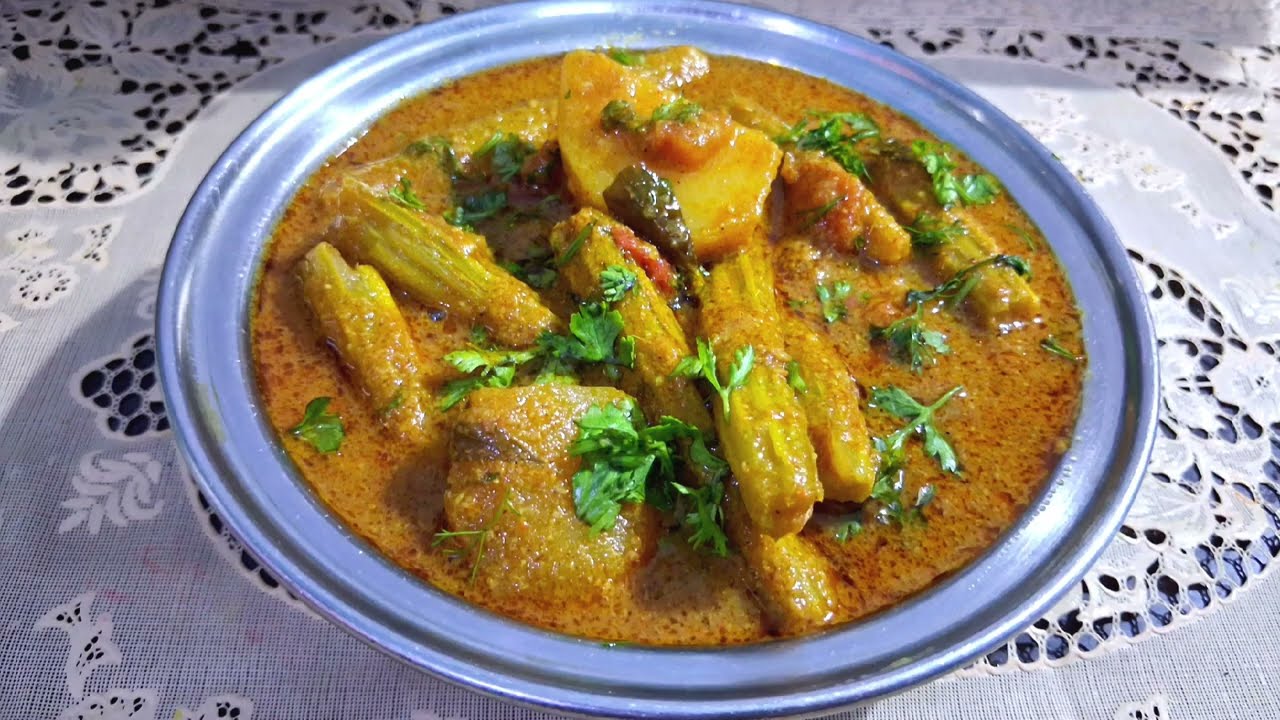 #गावरानपद्धतीचा#शेवगा बटाटा रस्सा#Shevga batata recepi in Marathi#sangita'srecipe#cooking video#