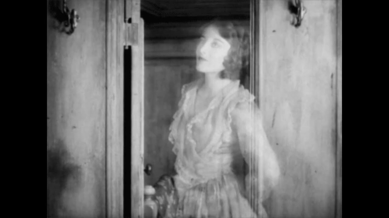 Phantom - Lady In White