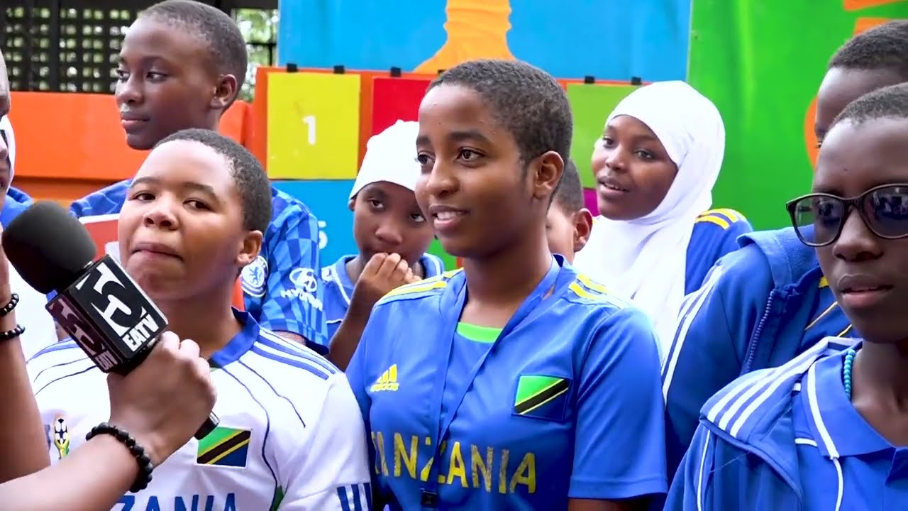 Wanafunzi wa Gili Secondary watolewa jasho na Kevoo kwa maswali mepesi