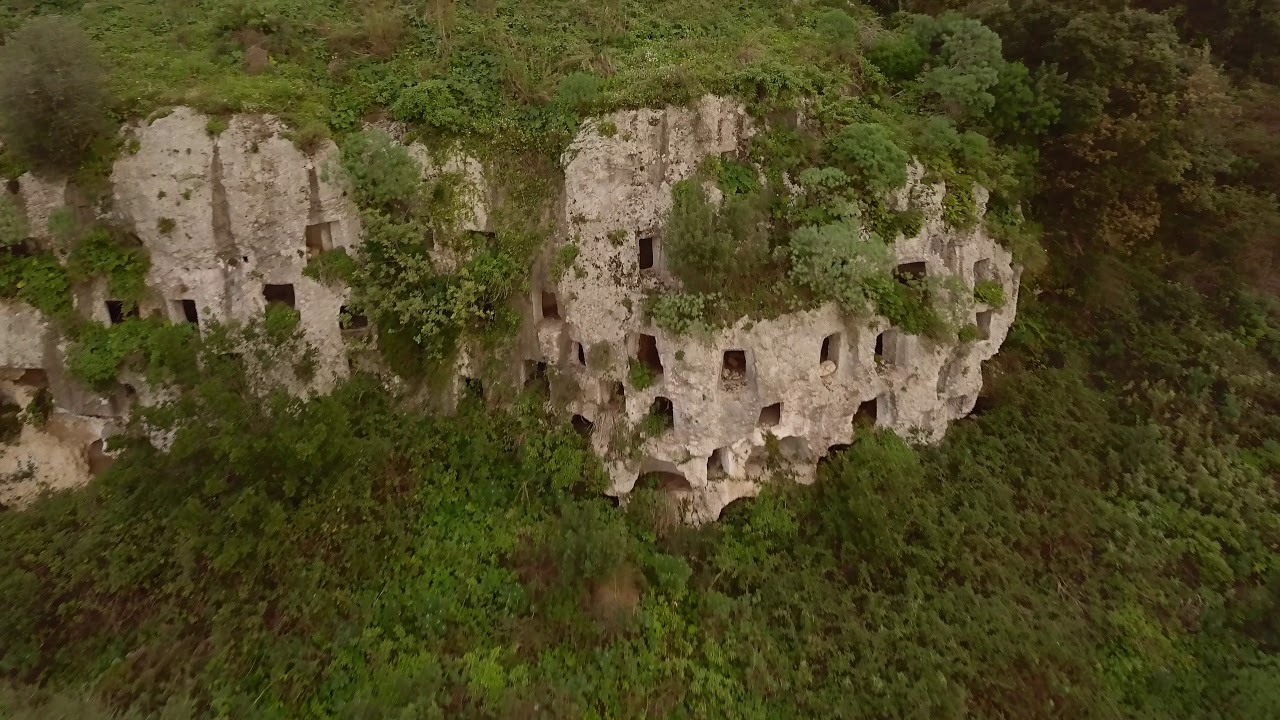 Pantalica , la necropoli