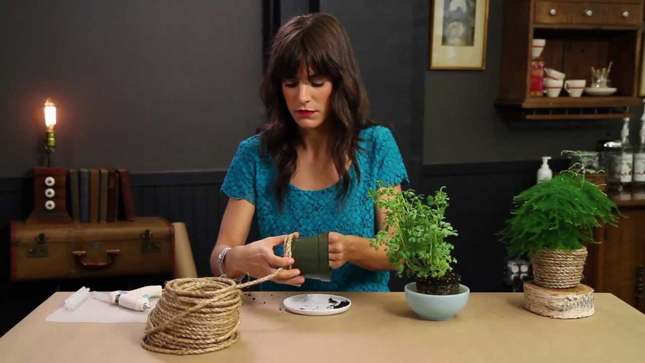 Make a Rustic Centerpiece with Chicken Wire and Birch Logs - DIY Weddings