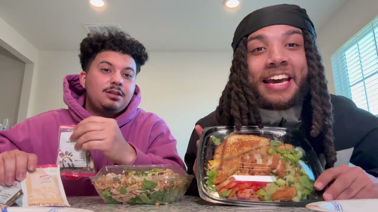 FOOD WARZZ - SALAD EDITION🥗 (Zaxby's v Chick Fil A)