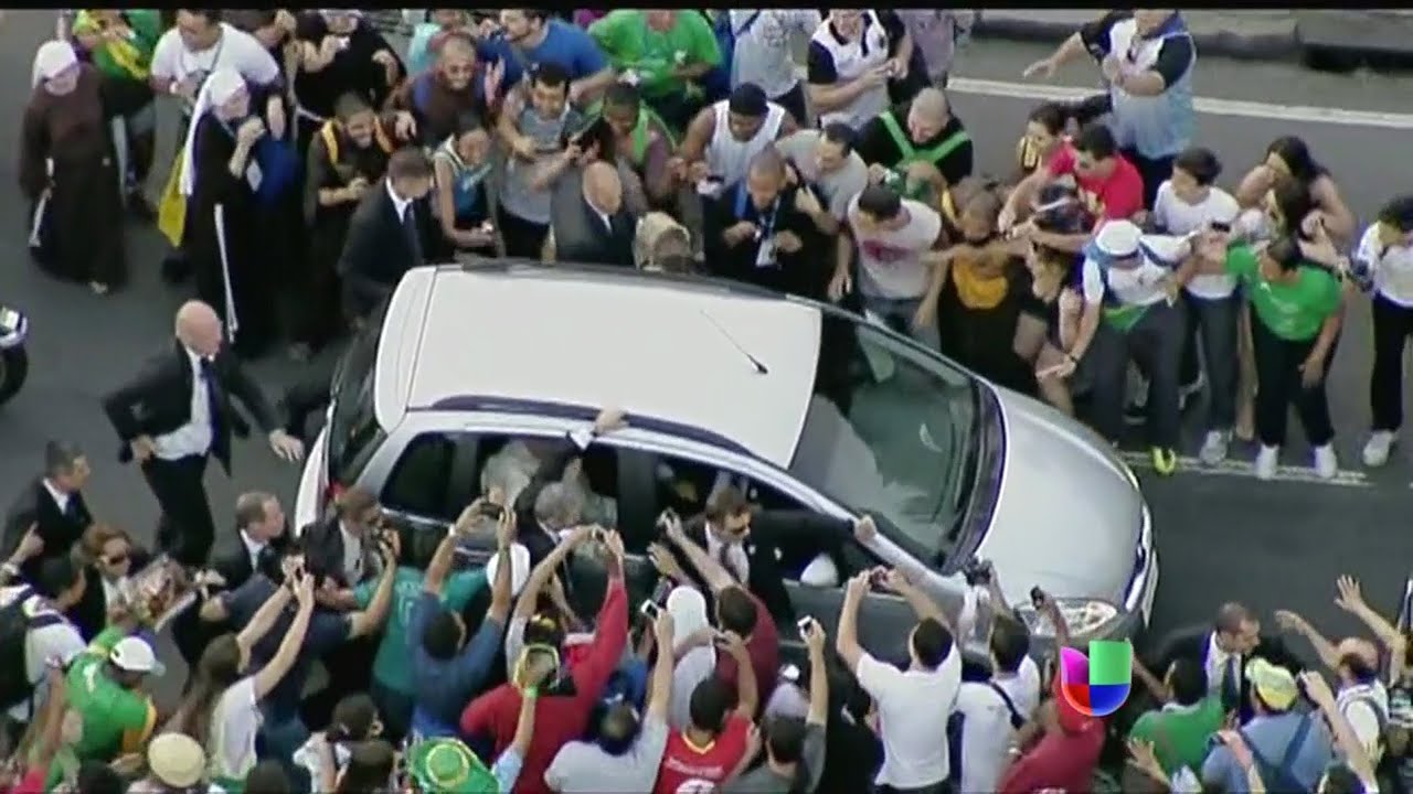 Falla la seguridad del Papa en Brasil - Noticiero Univision