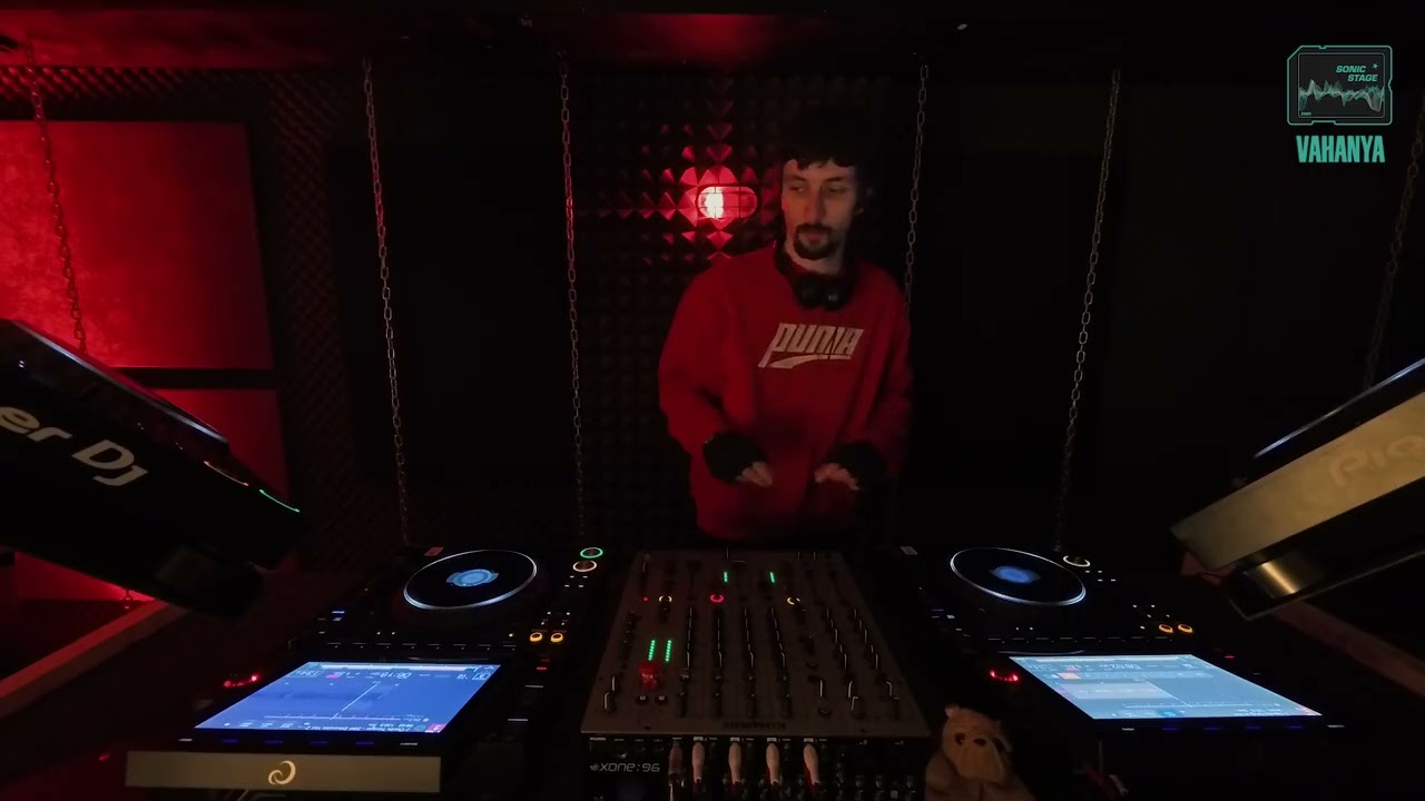 VAHANYA | SONIC STAGE