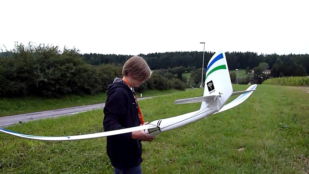 Ersterflug mit meinem neuen Parkzone Radian RTF Flieger!!!...