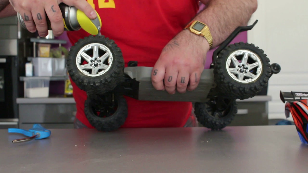 Traxxas Rustler 4x4 VXL Nettoyage