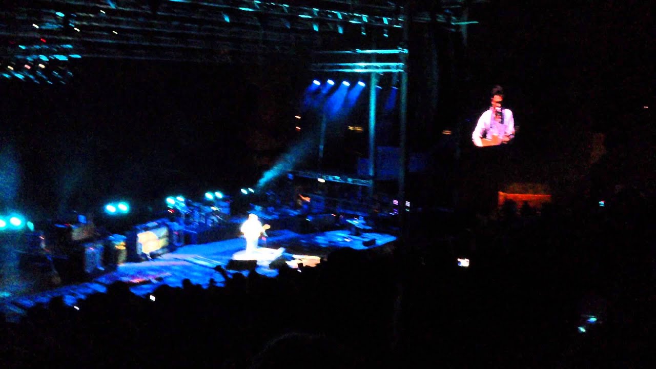 John Mayer @ Red Rocks, singing 