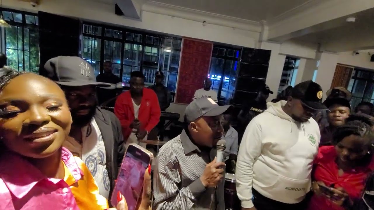WE CHAYO JATHUM EMMA JALAMO LIVE PERFORMANCE AT WAPEK DELICACIES CBD #emmajalamo #ohanglamusic 