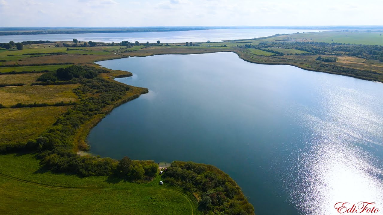 Jezioro żelewko, sąsiadujące z jeziorem miedwie od strony Żelewa. Wrzesień 2021.
