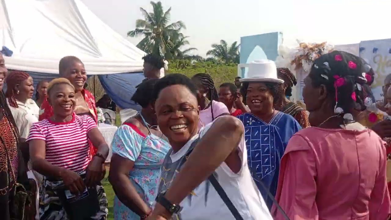 IKA MUSICIAN DON KENNEDY PERFORM LIVE IN IDUMUESAH BIRTHDAY 🎂🎂 PARTY 🎉🎉🎉 PLS SUBSCRIBE BOOK COMMENT 