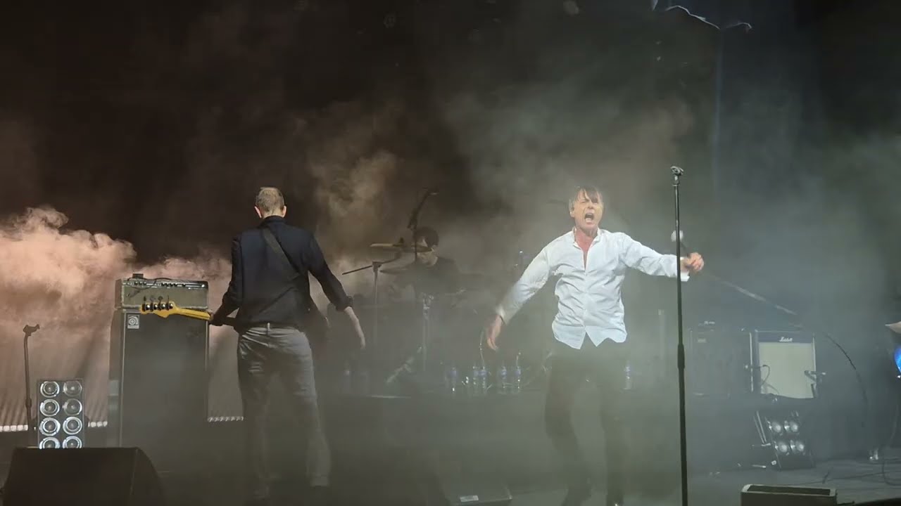 Suede, 'Disintegrate' @ Leas Cliff Hall, Folkestone, 30.01.26