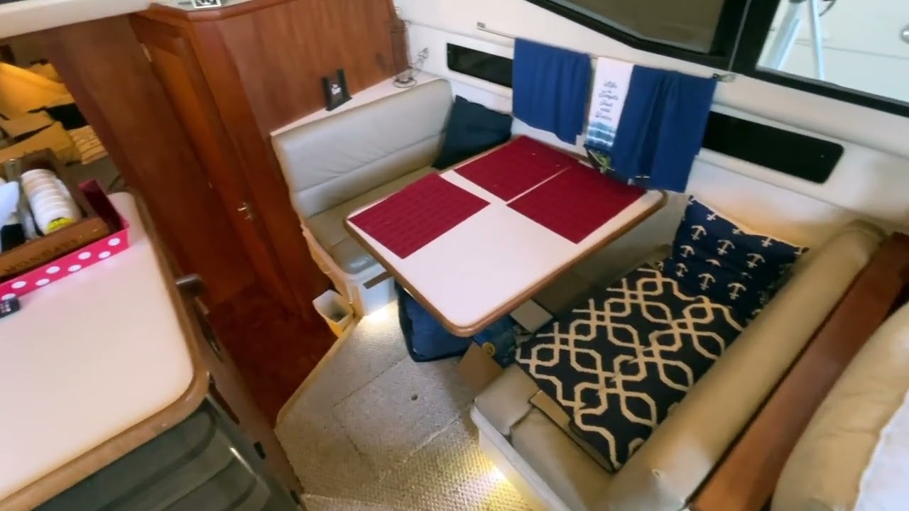 91 Carver 33 Aft Cabin Walk Through