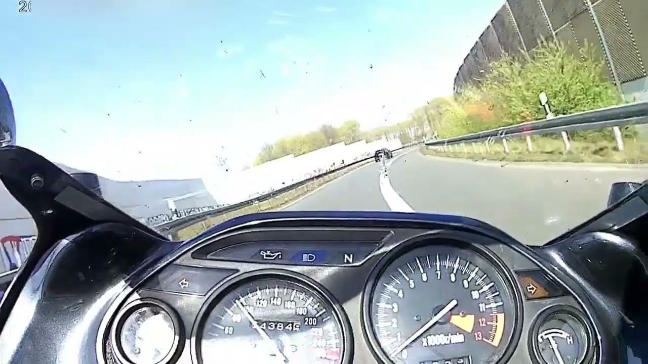 ZZR 1100, Autobahn, 280 KM/H, Übersetzung 17- 44, Kawasaki, 30 Jahre, Oldtimer, german, Highway,