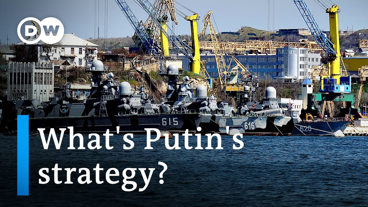 Russia retaliates against Ukraine drone attack on Black Sea fleet | DW News