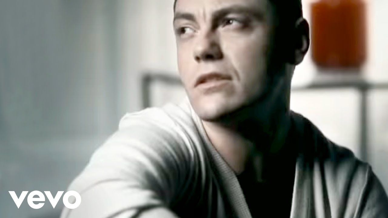 Tiziano Ferro - E Fuori &Egrave; Buio
