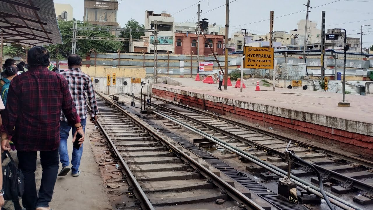 Hyderabad Deccan (Nampally) railway station #hyderabad #telangana #telugu