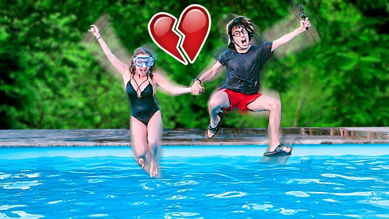 COMPETICIÓN de SALTOS en PAREJA!! NOVIOS SALTANDO en la PISCINA!!