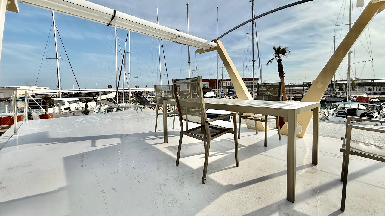 Casa flotante en venta. Se vende casa de 4 habitaciones con solarium