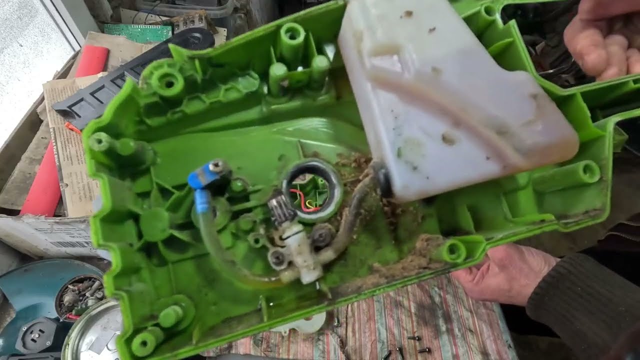 Пила акамуляторна Procraft заміна смазки редуктора