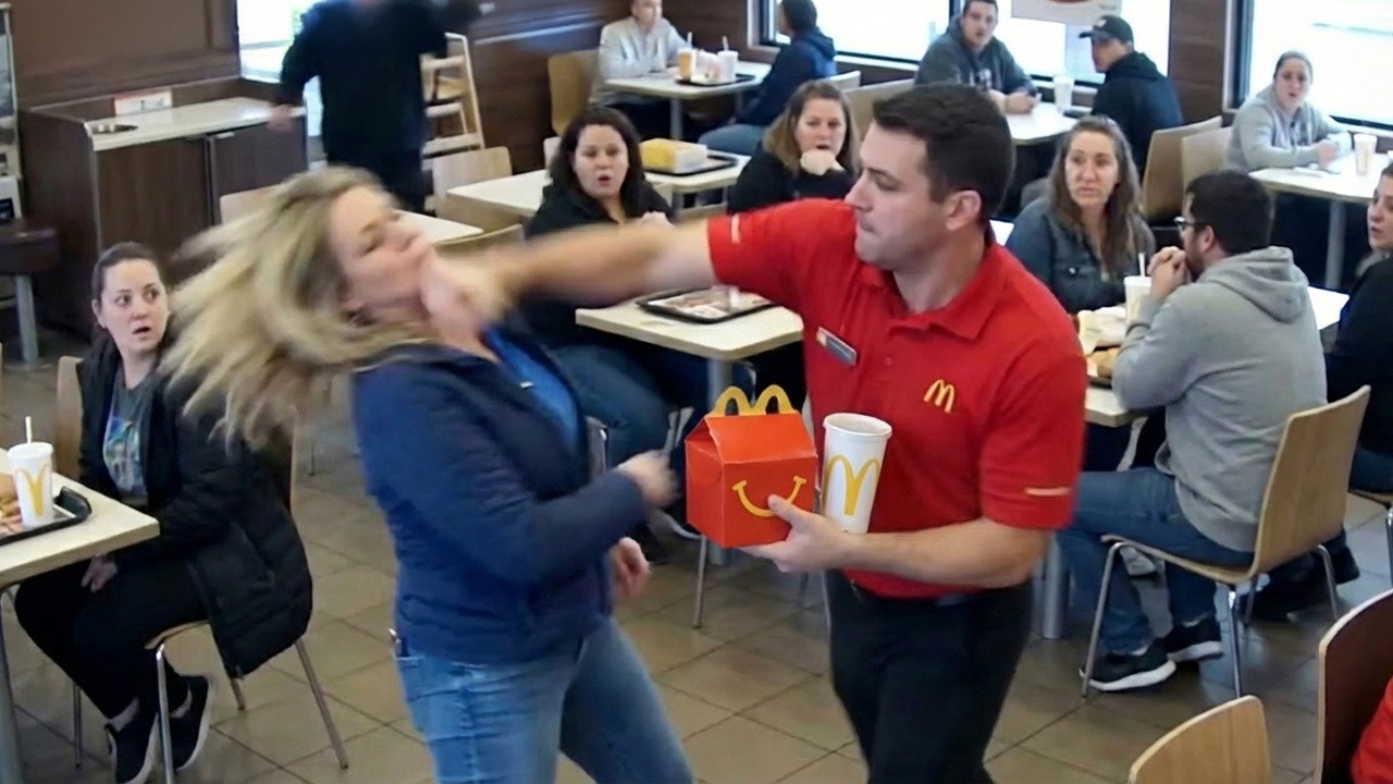 When Rude Customers Mess With The Wrong Employee!