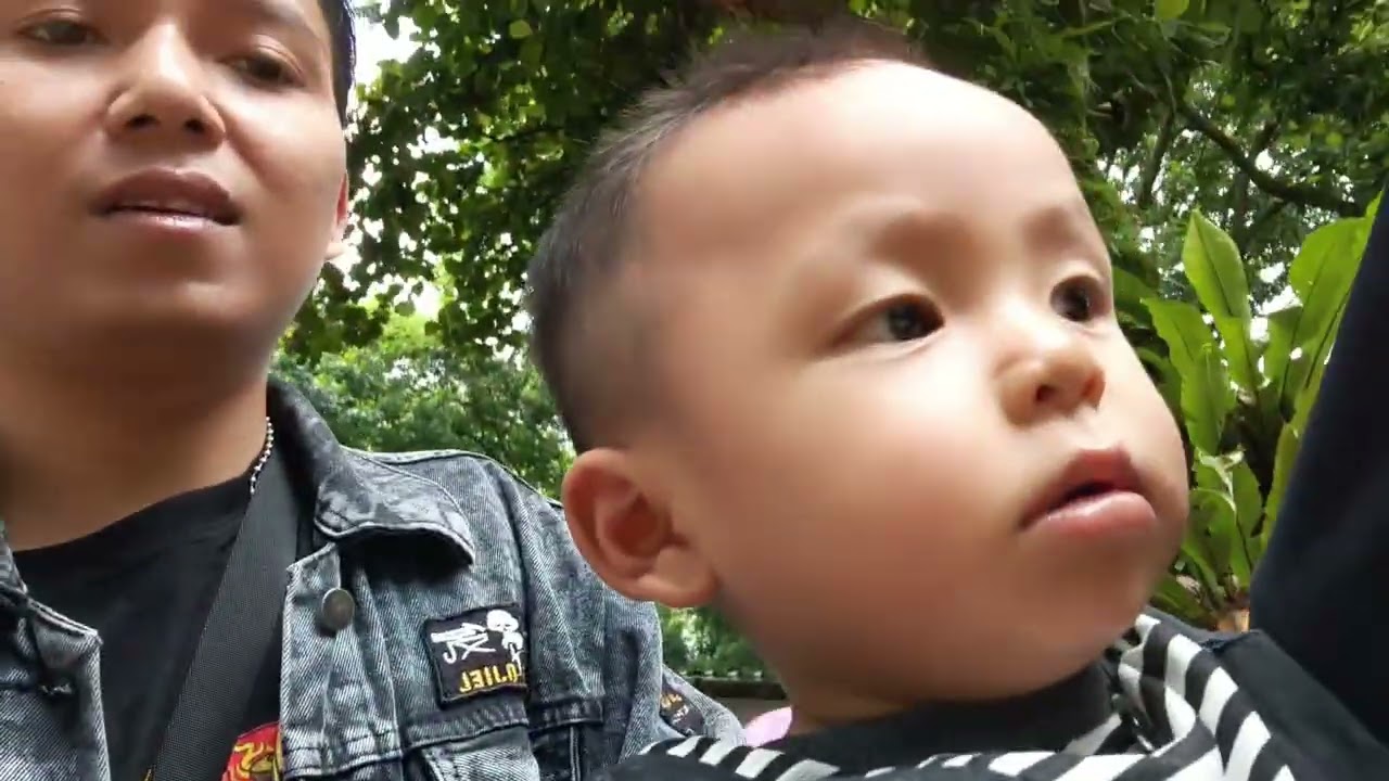 Jalan jalan ke kebon Binatang Bandung